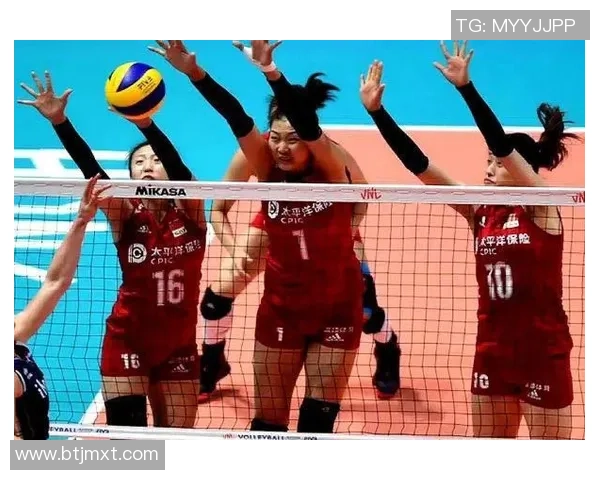 重庆排球队配合问题引发热议球迷对战术和默契的不同看法