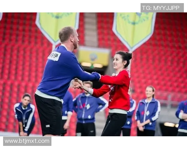 鹿晗携手捷克足球明星共庆运动精神引领年轻人热爱足球