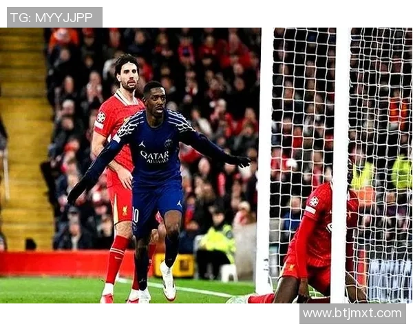 曾经辉煌如今沉寂那些被遗忘的足球明星们的悲歌与反思